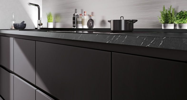 Cuisine Impuls IP 3150 sans poignée noir graphite Carrara compact — Cailler Électroménager